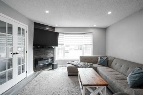 210 Leigh Crescent, Fort Mcmurray, AB 