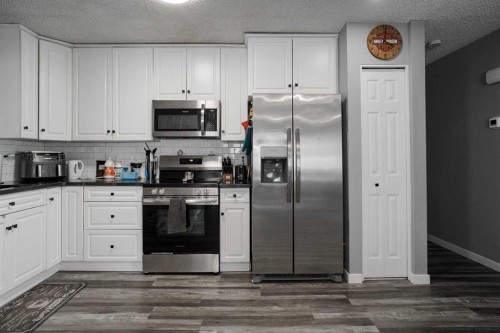 210 Leigh Crescent, Fort Mcmurray, AB 