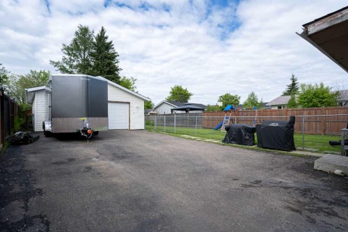 210 Leigh Crescent, Fort Mcmurray, AB 