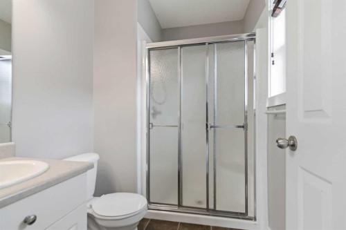 156 J.W. Mann Drive, Fort Mcmurray, AB - Indoor Photo Showing Bathroom