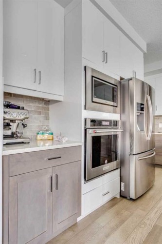 169 Beaveridge Close, Fort Mcmurray, AB - Indoor Photo Showing Kitchen