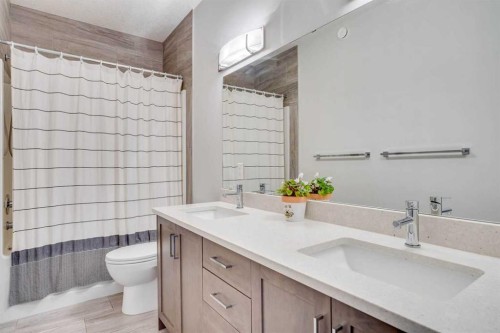 169 Beaveridge Close, Fort Mcmurray, AB - Indoor Photo Showing Bathroom