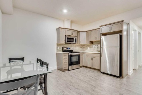 169 Beaveridge Close, Fort Mcmurray, AB - Indoor Photo Showing Kitchen