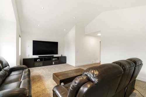 100 Dakin Drive, Fort Mcmurray, AB 