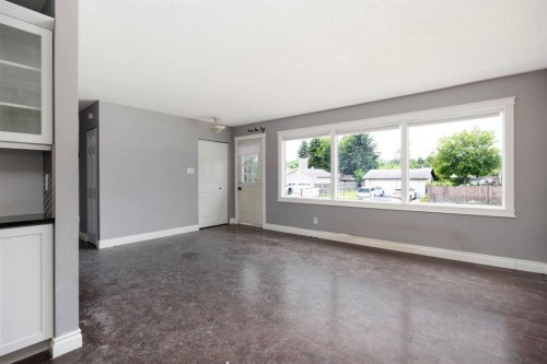 2 Moberly Crescent, Fort Mcmurray, AB 