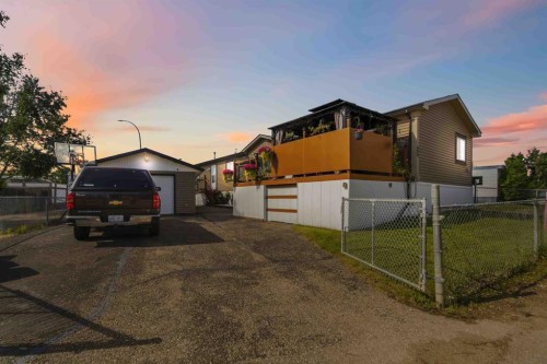 185 Grey Crescent  Fort Mcmurray, AB T9H 2N4