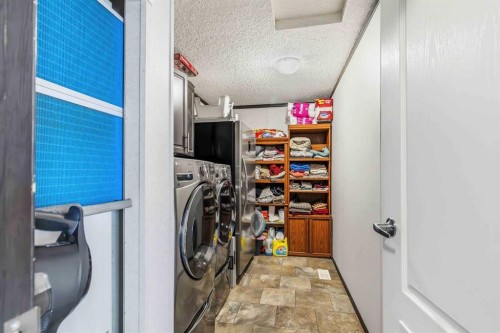 185 Grey Crescent, Fort Mcmurray, AB - Indoor Photo Showing Laundry Room