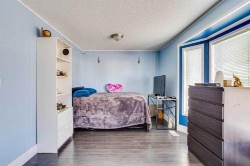 125 Balsam Way, Fort Mcmurray, AB - Indoor Photo Showing Bedroom