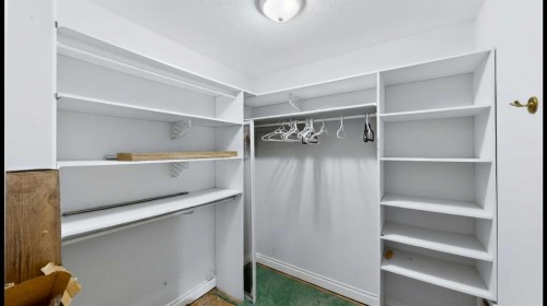 117 Barber Drive, Fort Mcmurray, AB - Indoor With Storage