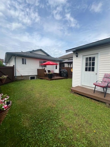 249 Fox Crescent, Fort Mcmurray, AB - Outdoor With Exterior
