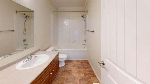 192 Crane Rise, Fort Mcmurray, AB - Indoor Photo Showing Bathroom