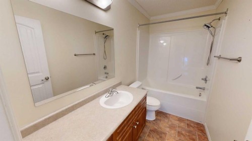 192 Crane Rise, Fort Mcmurray, AB - Indoor Photo Showing Bathroom