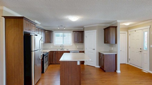 192 Crane Rise, Fort Mcmurray, AB - Indoor Photo Showing Kitchen With Double Sink