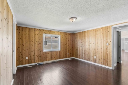 137 Cree Road, Fort Mcmurray, AB - Indoor Photo Showing Other Room