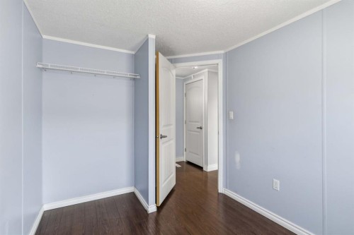 137 Cree Road, Fort Mcmurray, AB - Indoor Photo Showing Other Room