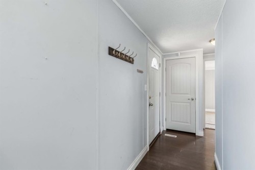 137 Cree Road, Fort Mcmurray, AB - Indoor Photo Showing Other Room