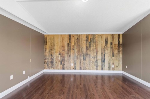 137 Cree Road, Fort Mcmurray, AB - Indoor Photo Showing Other Room