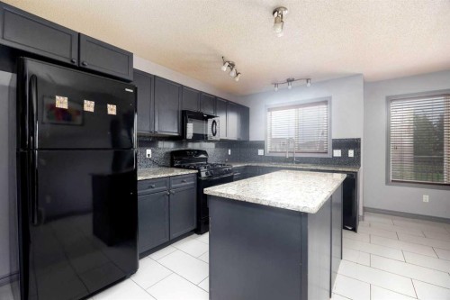 181 Grouse Way, Fort Mcmurray, AB - Indoor Photo Showing Kitchen