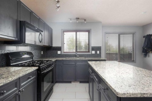 181 Grouse Way, Fort Mcmurray, AB - Indoor Photo Showing Kitchen