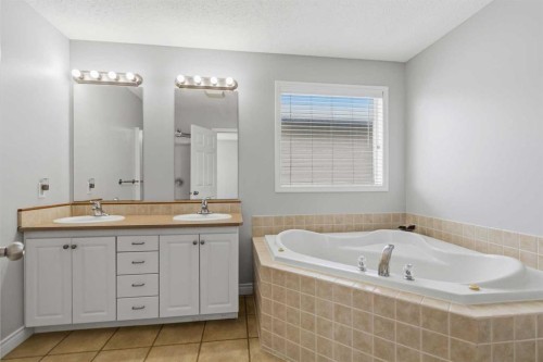 113 Lightbown Way, Fort Mcmurray, AB 