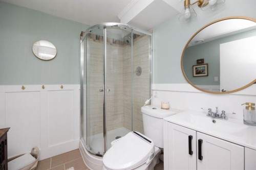 254 Wolverine Drive, Fort Mcmurray, AB - Indoor Photo Showing Bathroom