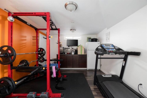 254 Wolverine Drive, Fort Mcmurray, AB - Indoor Photo Showing Gym Room