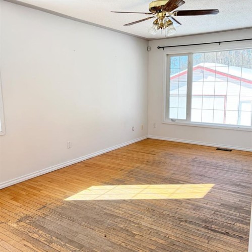 83 Aspen Crescent, Gregoire Lake Estates, AB - Indoor Photo Showing Other Room