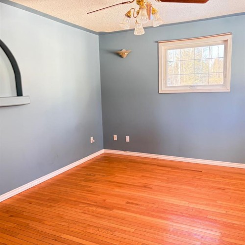 83 Aspen Crescent, Gregoire Lake Estates, AB - Indoor Photo Showing Other Room