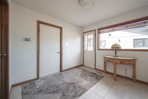 118 Dickins Close, Fort Mcmurray, AB - Indoor Photo Showing Other Room