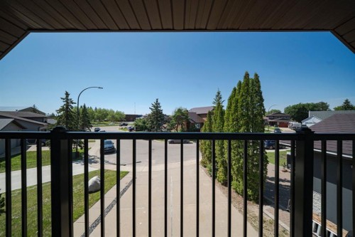 118 Dickins Close, Fort Mcmurray, AB - Outdoor With Balcony With Exterior
