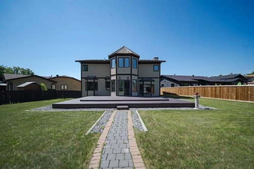 118 Dickins Close, Fort Mcmurray, AB - Outdoor