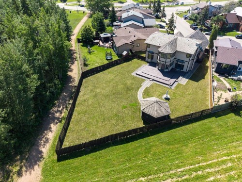 118 Dickins Close, Fort Mcmurray, AB - Outdoor