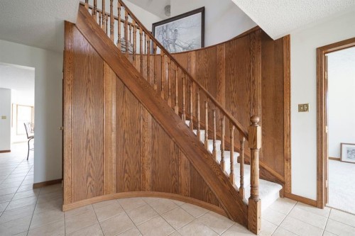 118 Dickins Close, Fort Mcmurray, AB - Indoor Photo Showing Other Room
