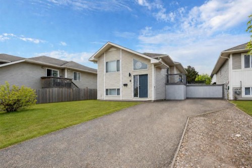 5-100 Paish Place  Fort Mcmurray, AB T9K 2W4