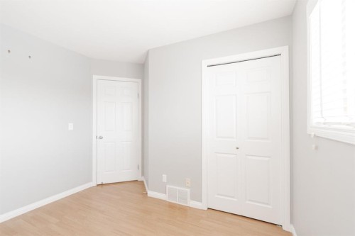 124 Fox Crescent, Fort Mcmurray, AB - Indoor Photo Showing Other Room