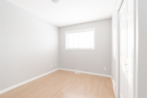 124 Fox Crescent, Fort Mcmurray, AB - Indoor Photo Showing Other Room