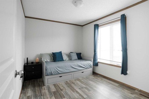 104 Beacon Hill Place, Fort Mcmurray, AB - Indoor Photo Showing Bedroom