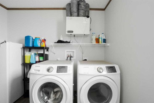 104 Beacon Hill Place, Fort Mcmurray, AB - Indoor Photo Showing Laundry Room