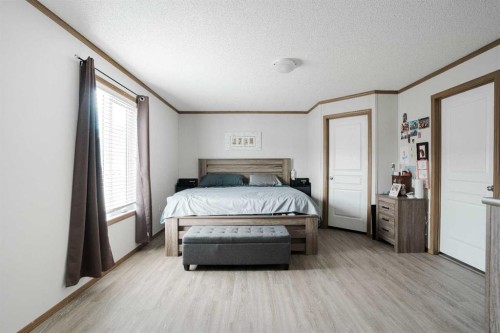 104 Beacon Hill Place, Fort Mcmurray, AB - Indoor Photo Showing Bedroom