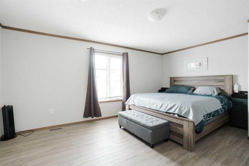 104 Beacon Hill Place, Fort Mcmurray, AB - Indoor Photo Showing Bedroom