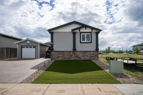 104 Beacon Hill Place, Fort Mcmurray, AB - Outdoor