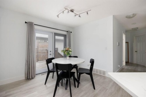 136 Parry Crescent, Fort Mcmurray, AB - Indoor Photo Showing Dining Room