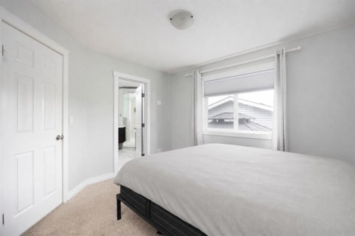 136 Parry Crescent, Fort Mcmurray, AB - Indoor Photo Showing Bedroom