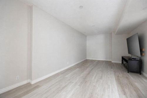 136 Parry Crescent, Fort Mcmurray, AB - Indoor Photo Showing Other Room