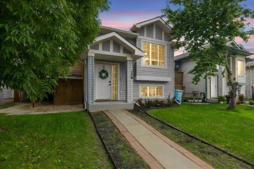 136 Parry Crescent  Fort Mcmurray, AB T9K 0A4