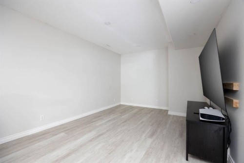 136 Parry Crescent, Fort Mcmurray, AB - Indoor Photo Showing Other Room