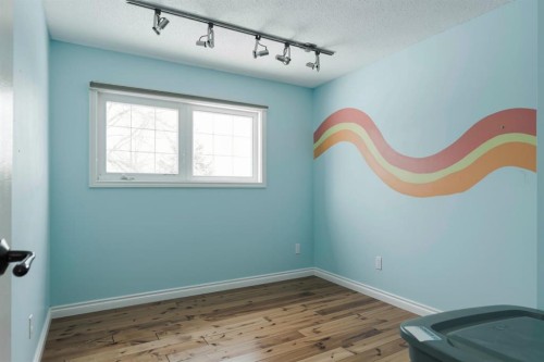108 Robin Crescent, Fort Mcmurray, AB - Indoor Photo Showing Other Room