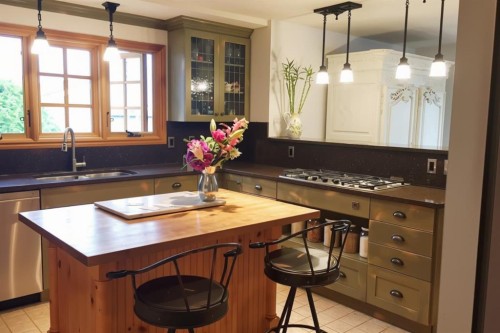 108 Robin Crescent, Fort Mcmurray, AB - Indoor Photo Showing Kitchen With Double Sink