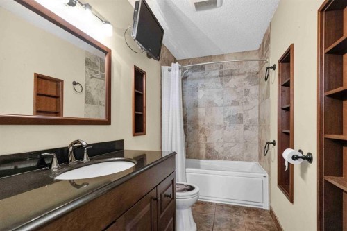 102 Gregoire Drive, Anzac, AB - Indoor Photo Showing Bathroom