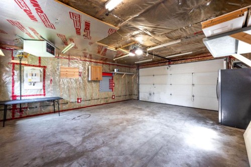 632 Athabasca Avenue, Fort Mcmurray, AB - Indoor Photo Showing Garage
